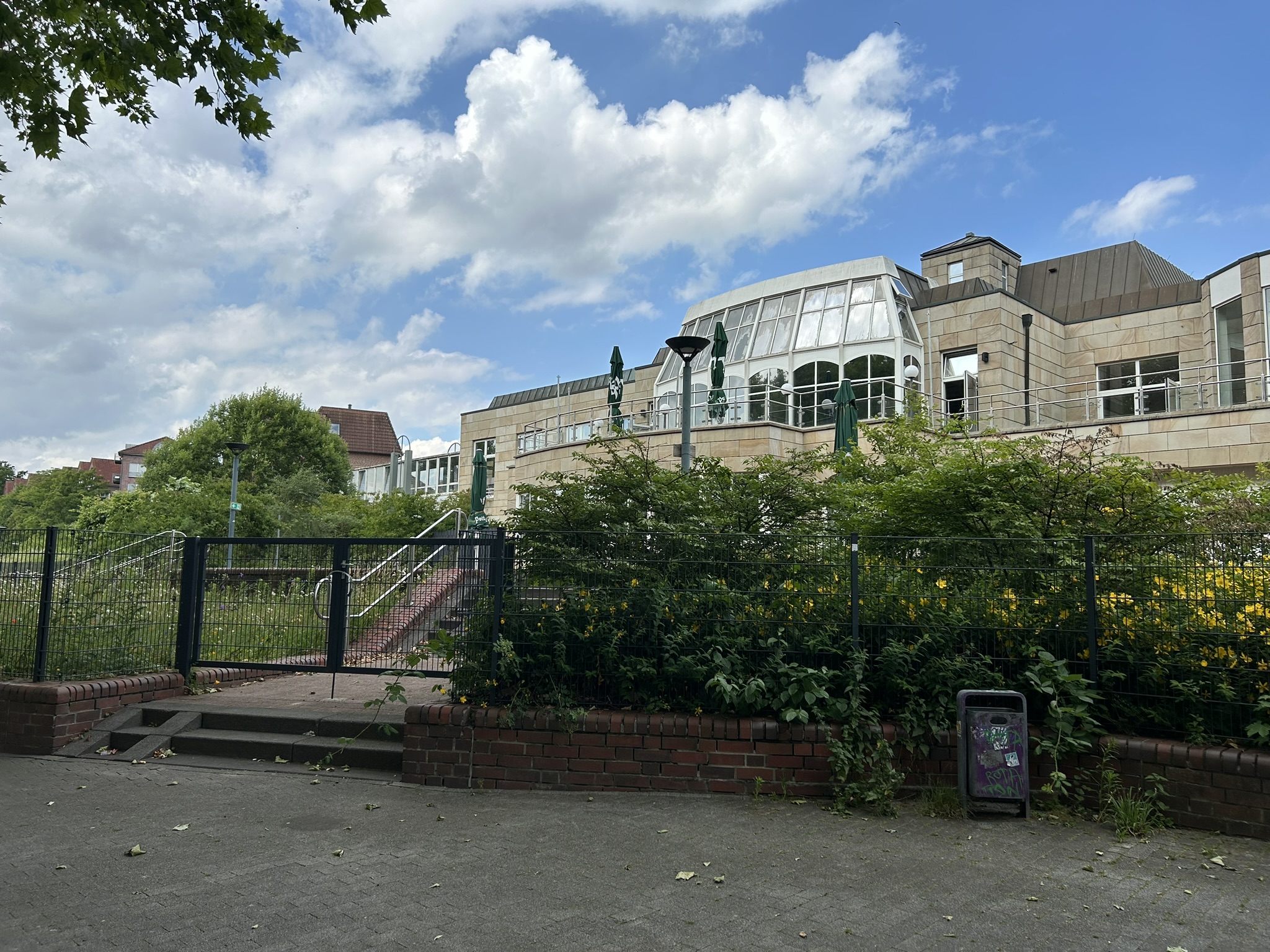 Bereich vor der Stadthalle